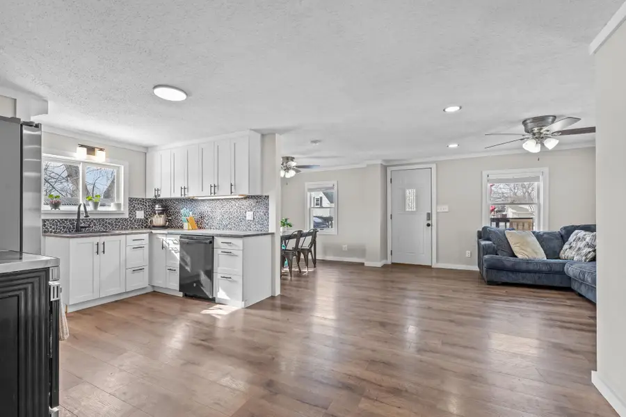 614 Elliott Avenue N, Glencoe, MN 55336 - #2