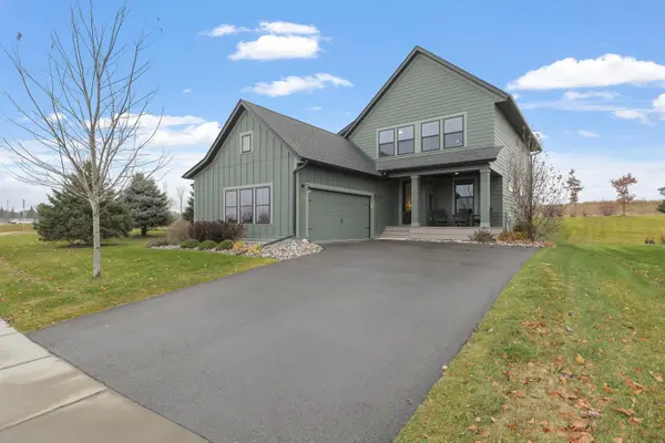 16206 Draft Horse Boulevard, Lakeville, MN 55044