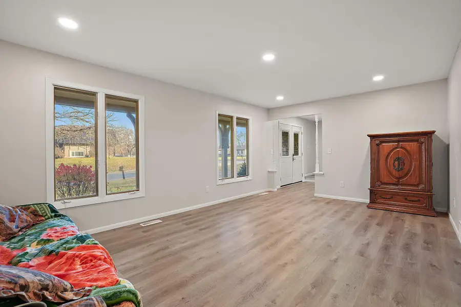 13216 S Manor Drive, Burnsville, MN 55337 - Image #3