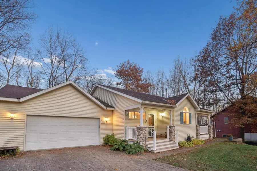 135 Hunters Path, Annandale, MN 55302 - Image #2