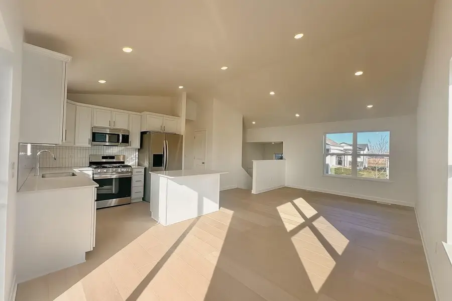 825 Erickson Lane, Buffalo, MN 55313 - Image #2