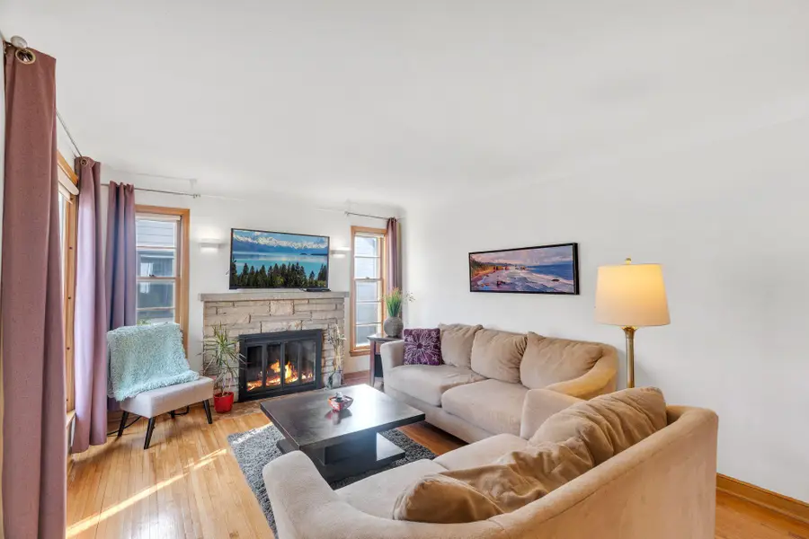 2908 30th Avenue Ne, Saint Anthony, MN 55418 - Image #3