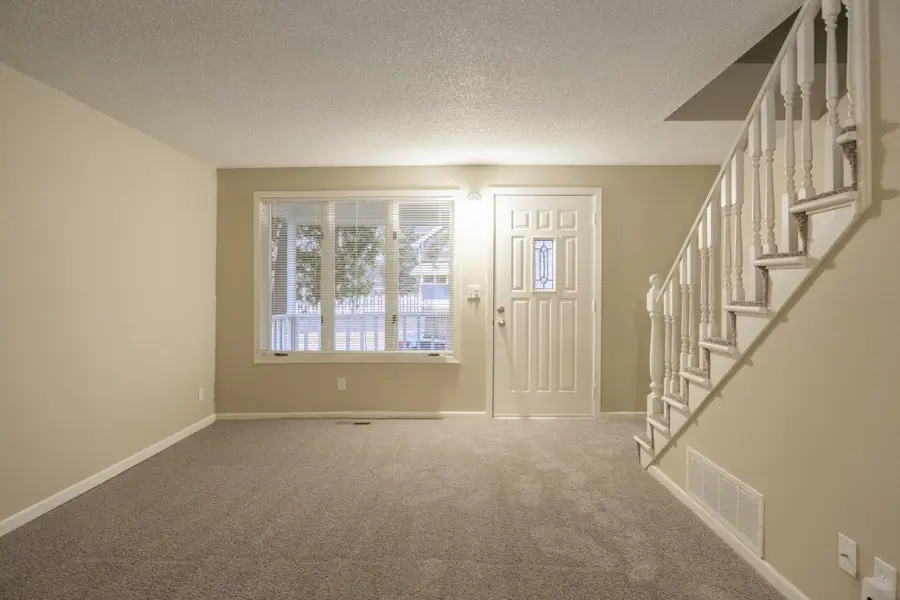 38 Winona Street W, Saint Paul, MN 55107 - Image #3