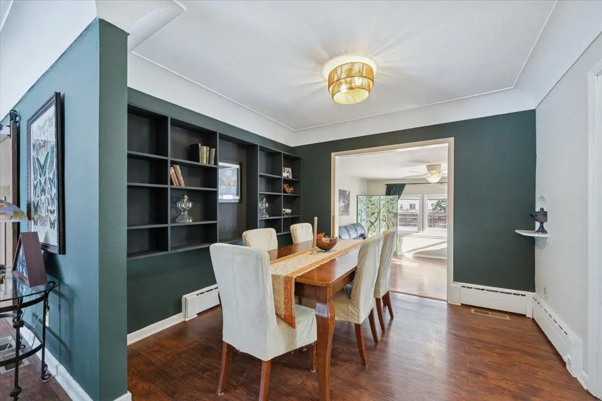 921 Holmes Street S, Shakopee, MN 55379 - Image #1