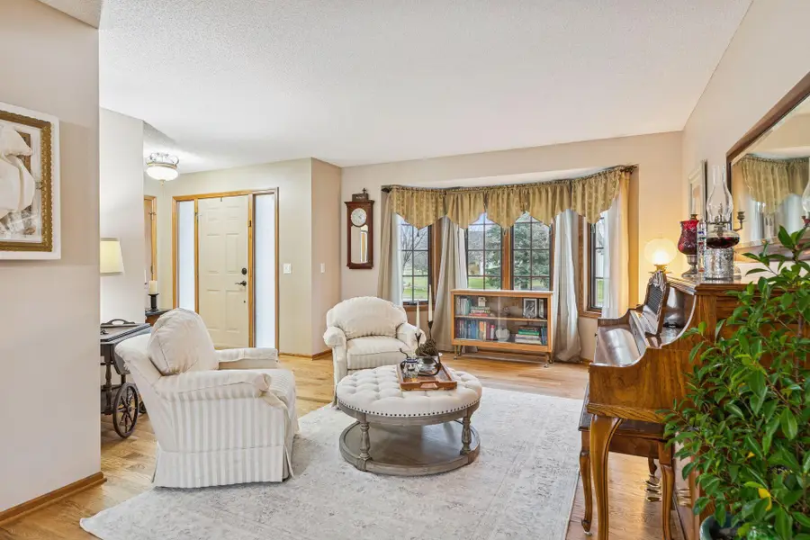 3800 Jamestown Curve, Woodbury, MN 55129 - Image #3