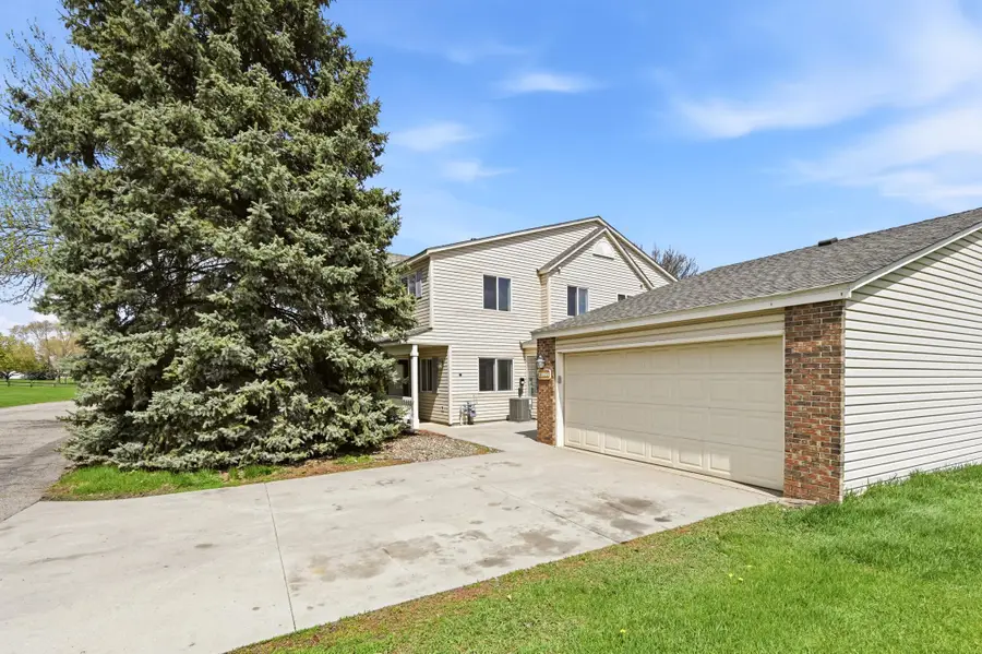 15964 Granada Avenue, Apple Valley, MN 55124 - #2