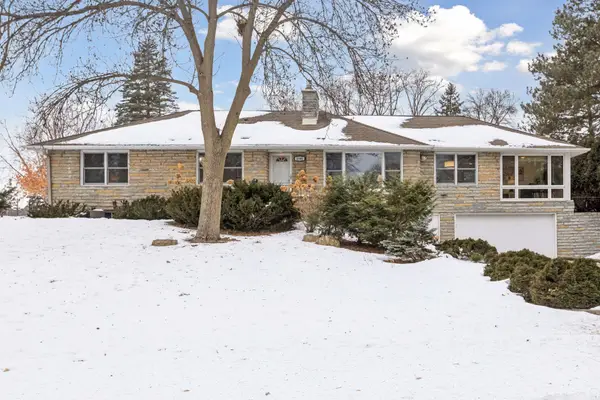 2141 Scott Avenue N, Golden Valley, MN 55422