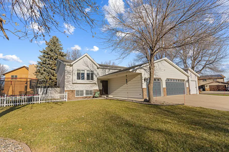 2918 Village Green Drive, Moorhead, MN 56560 - Image #2