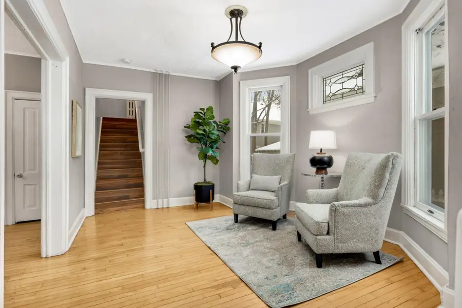 511 W 22nd Street, Minneapolis, MN 55405 - Image #2