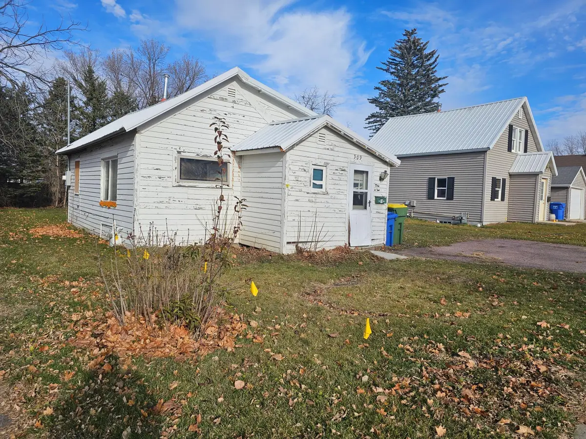 909 W Main Street, Pipestone, MN 56164 - Image #1