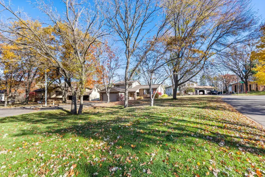 11711 Evergreen Circle Nw, Coon Rapids, MN 55448 - Image #3