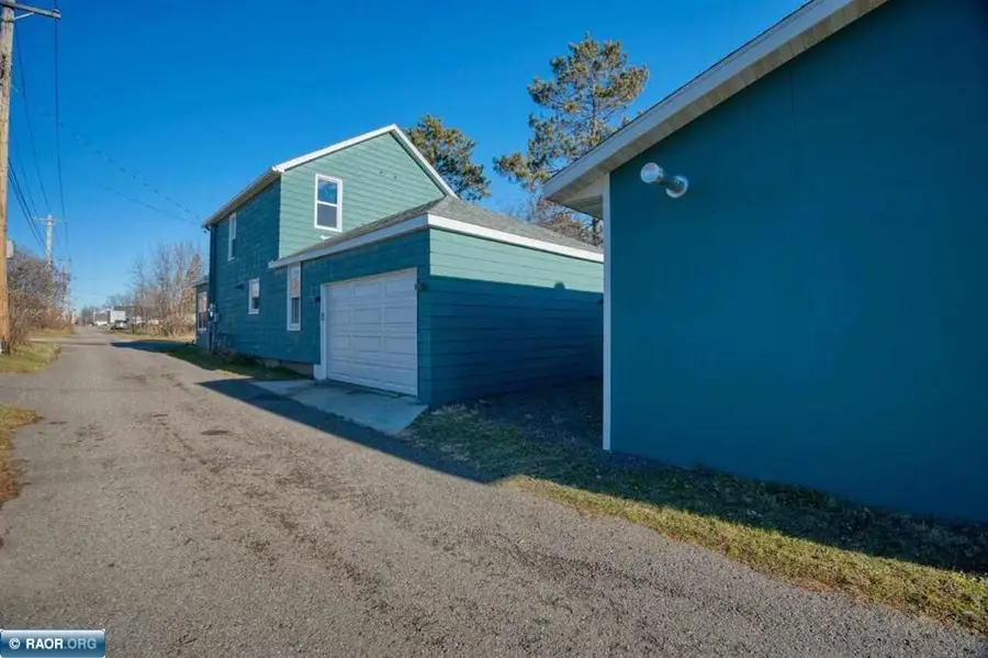 109 E Florida Avenue, Gilbert, MN 55741 - Image #3