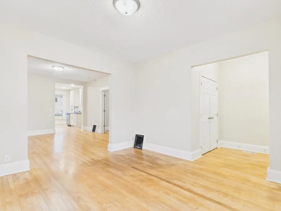 1933 Hillside Avenue N, Minneapolis, MN 55411 - Image #2