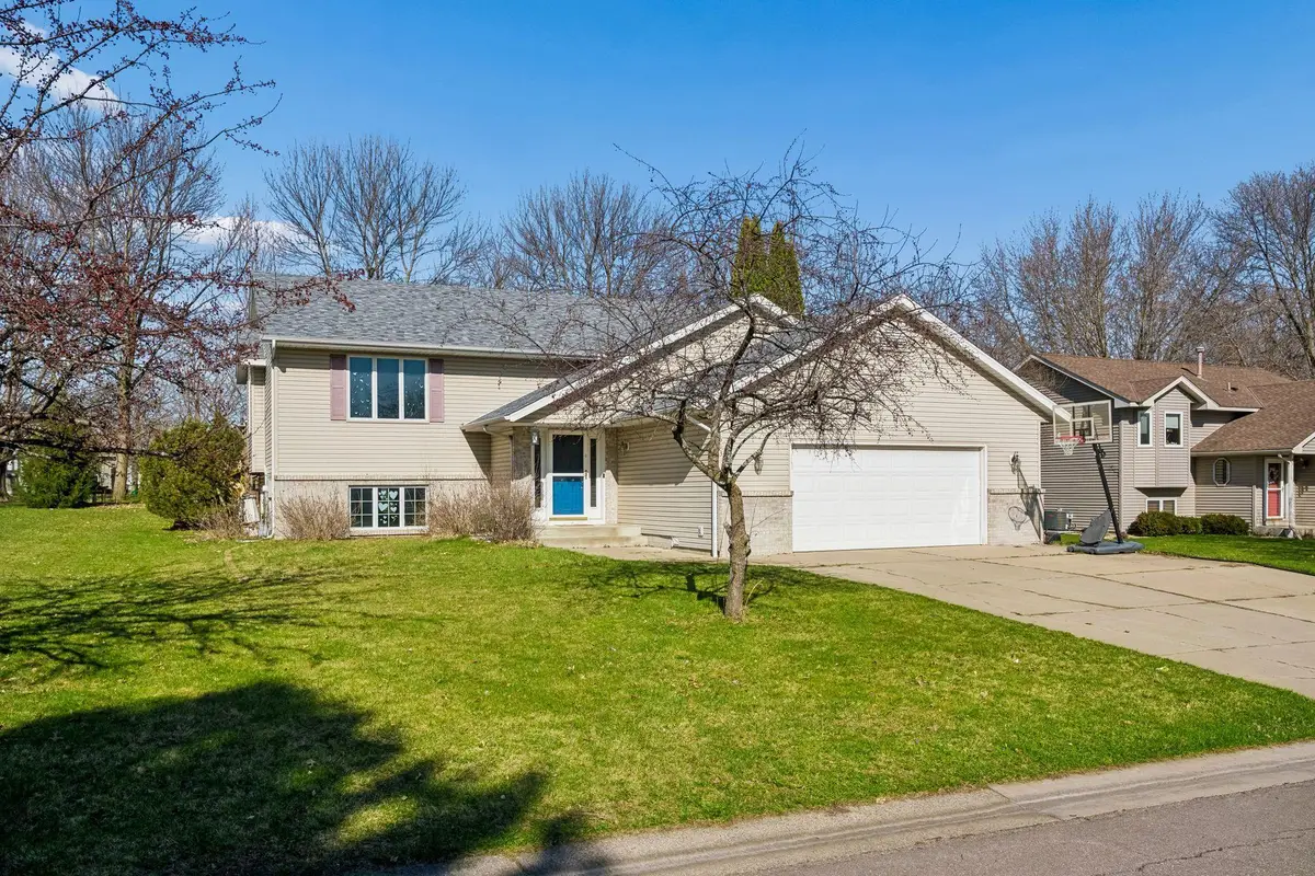 513 4th Street Sw, Saint Michael, MN 55376 - #1