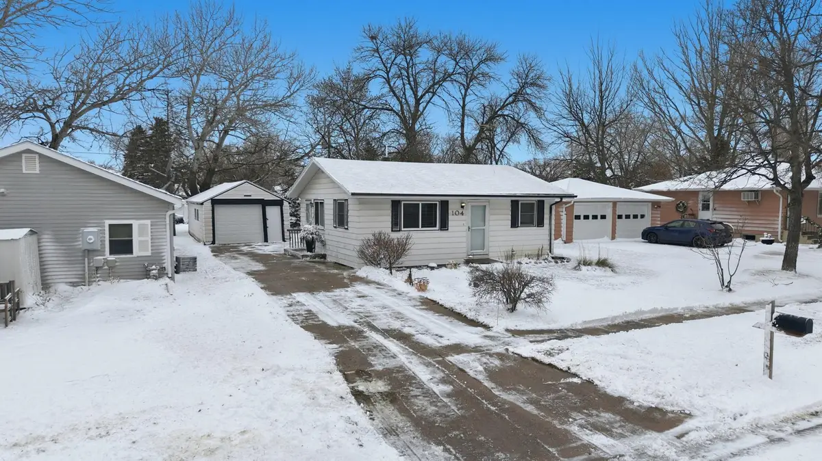 104 3rd Street Nw, Dilworth, MN 56529 - Image #1