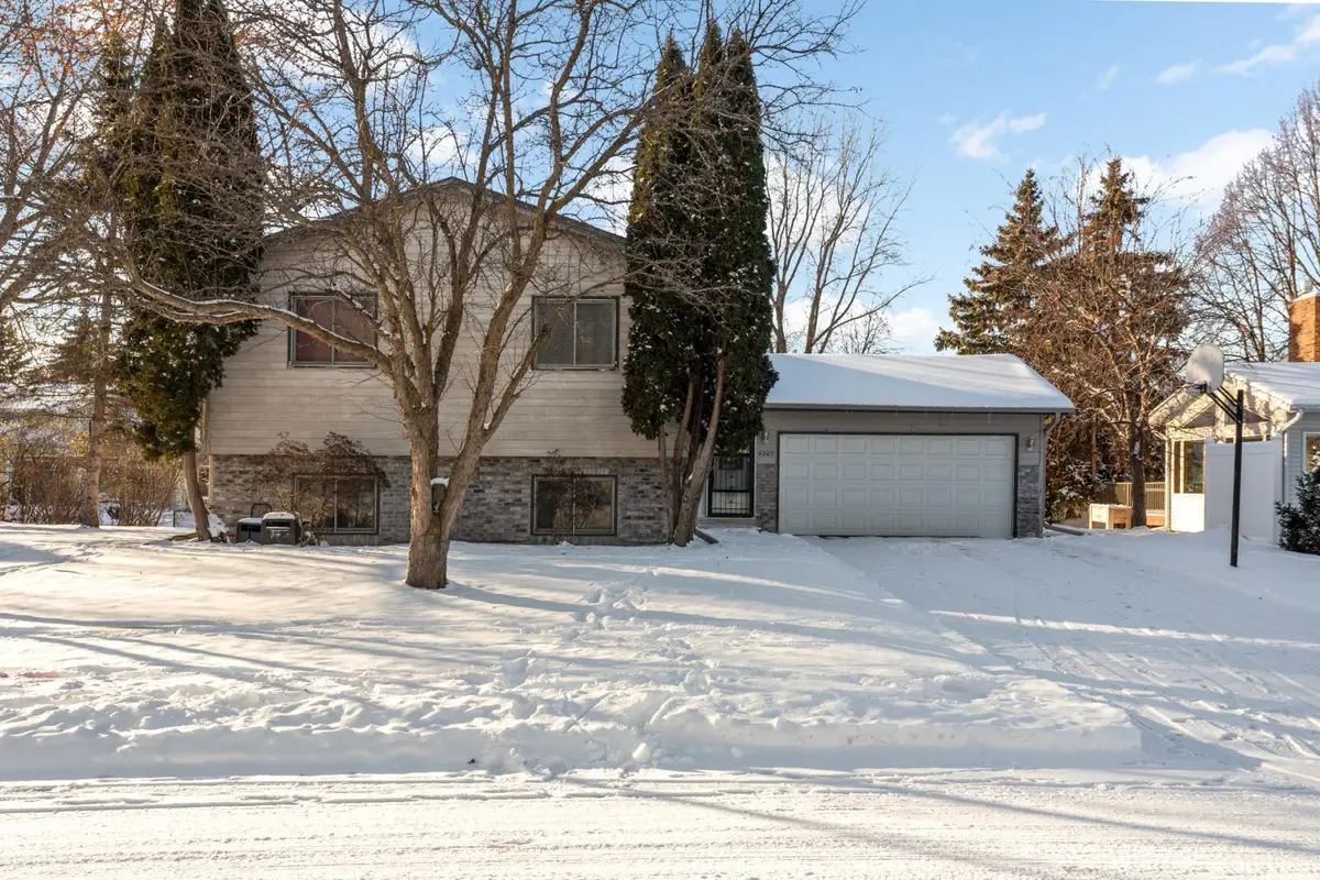 3007 Thunder Bay Road, Little Canada, MN 55117 - Image #1