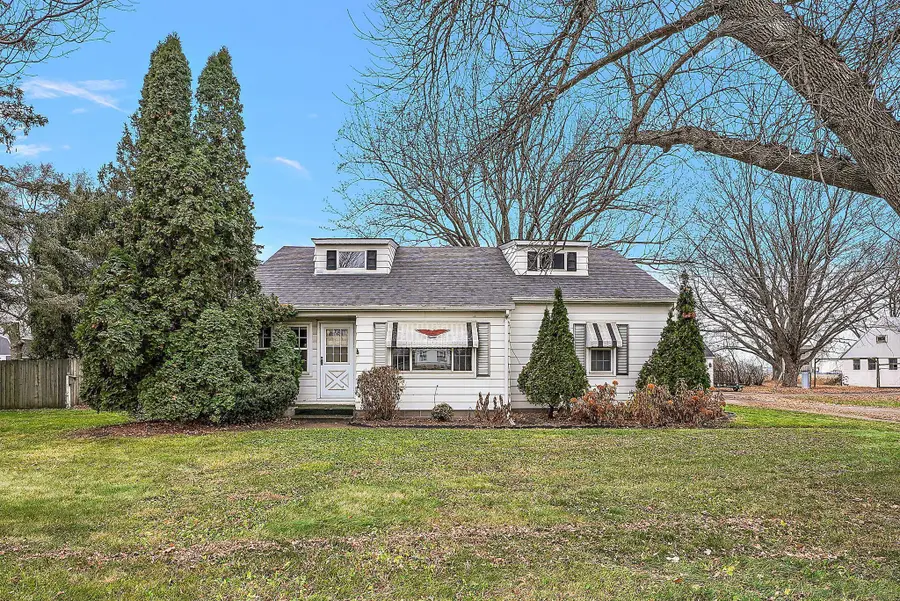 15717 Clayton Avenue E, Coates, MN 55068 - Image #2