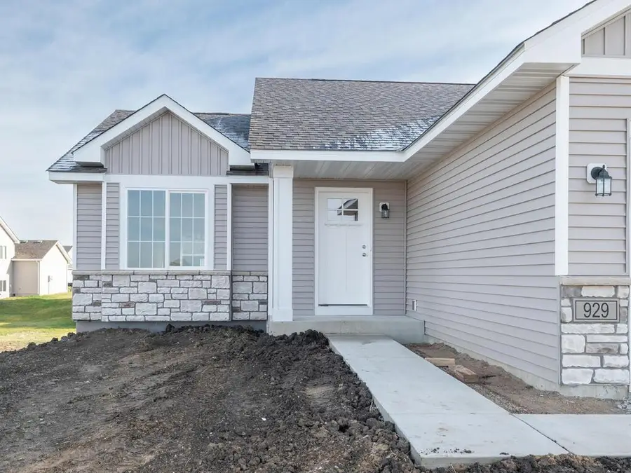 929 Prestwick Drive, Belle Plaine, MN 56011 - #3