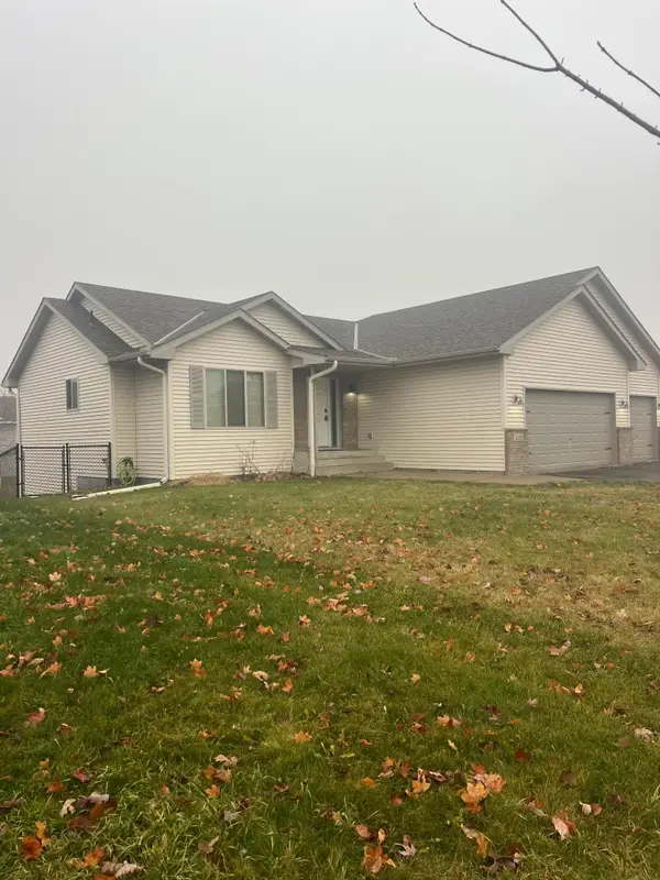 213 Summerfield Lane, Waverly, MN 55390