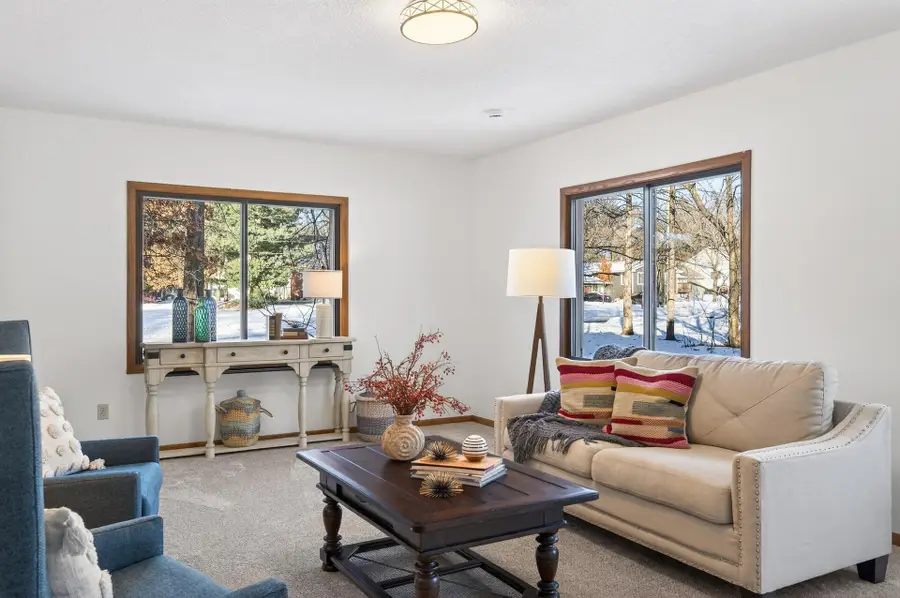 676 Birch Lane S, Shoreview, MN 55126 - Image #3