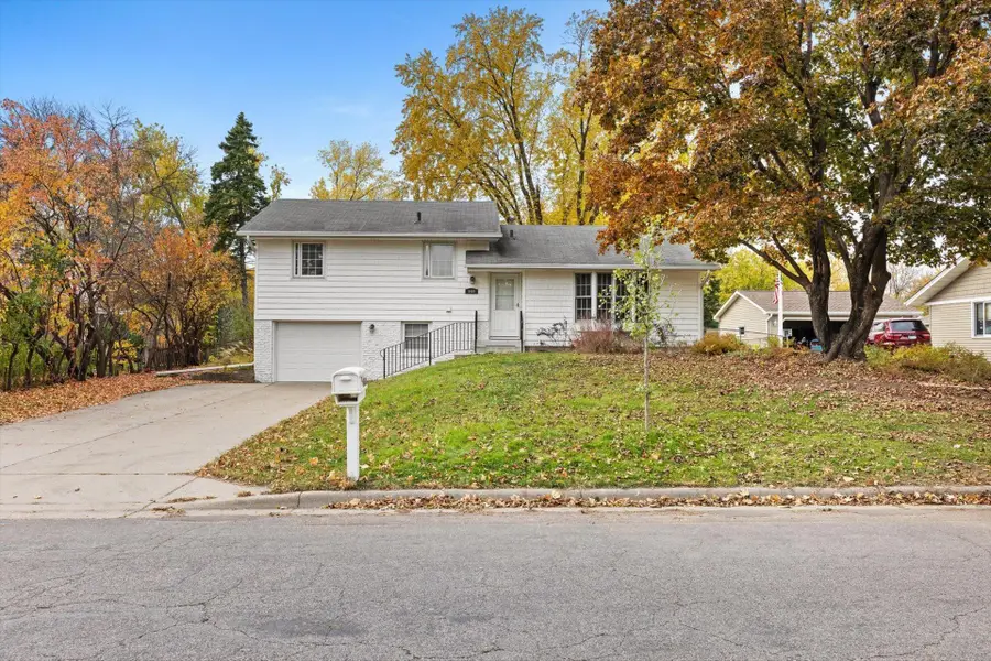 8468 Hyde Avenue S, Cottage Grove, MN 55016 - Image #2