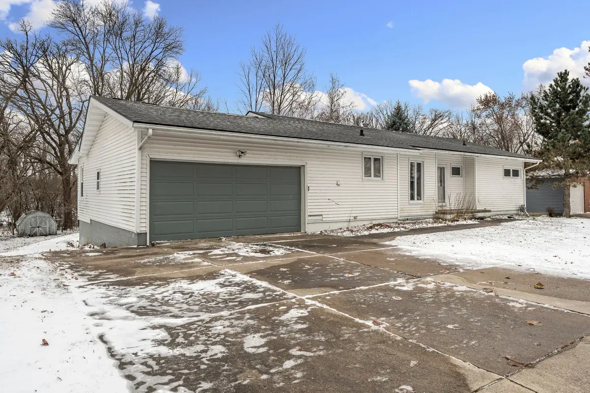 2010 11th Avenue Ne, Austin, MN 55912 - Image #1