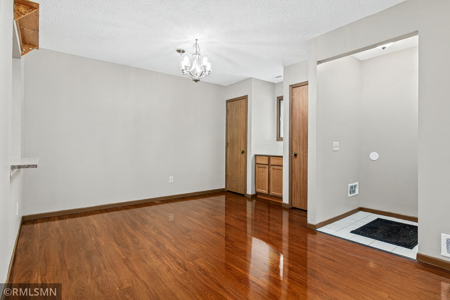 2451 Wimbledon Bay, Woodbury, MN 55125 - Image #2