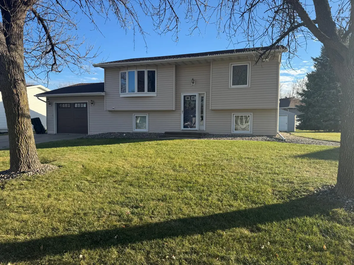 1505 Westmore Avenue, Wahpeton, ND 58075 - Image #1