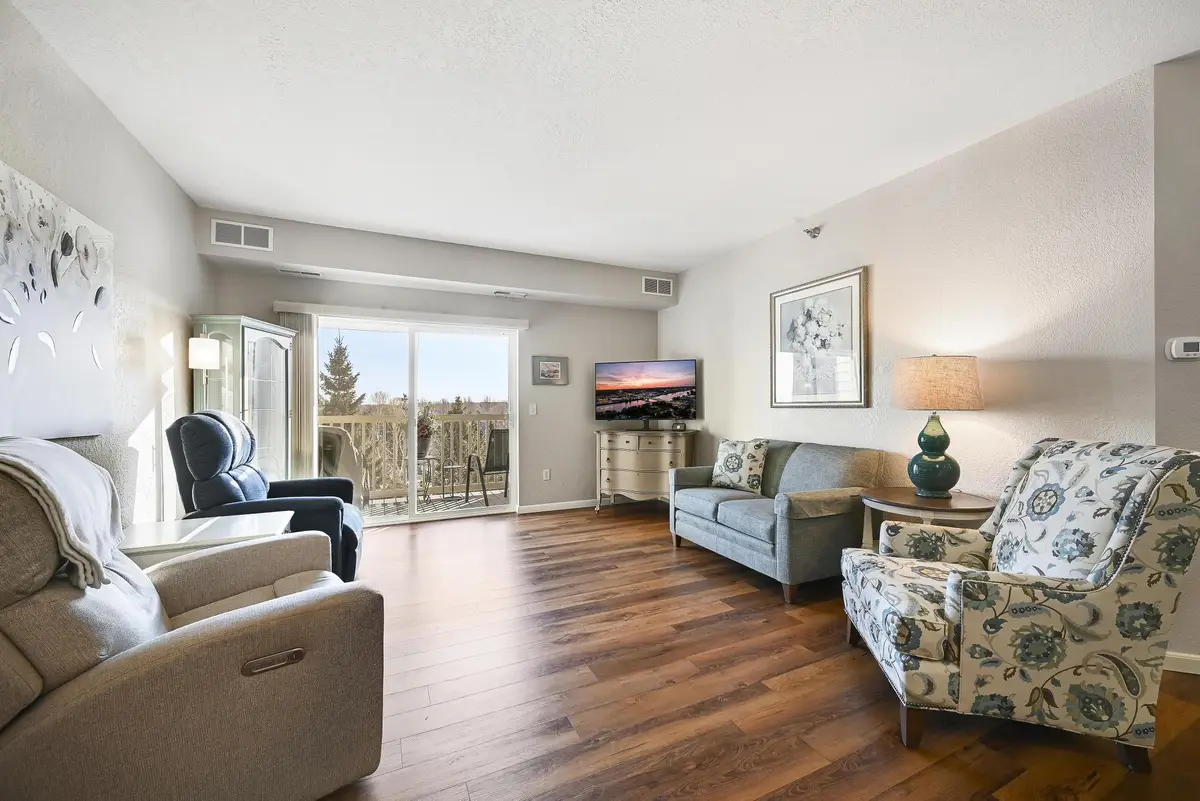 1331 Lake Drive W #A213, Chanhassen, MN 55317 - #1