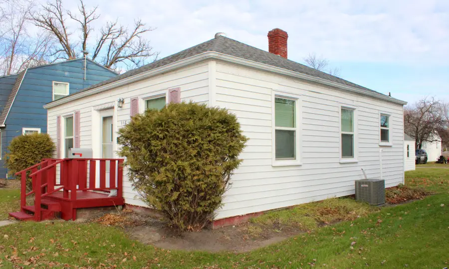 118 Crocker Avenue N, Thief River Falls, MN 56701 - Image #2