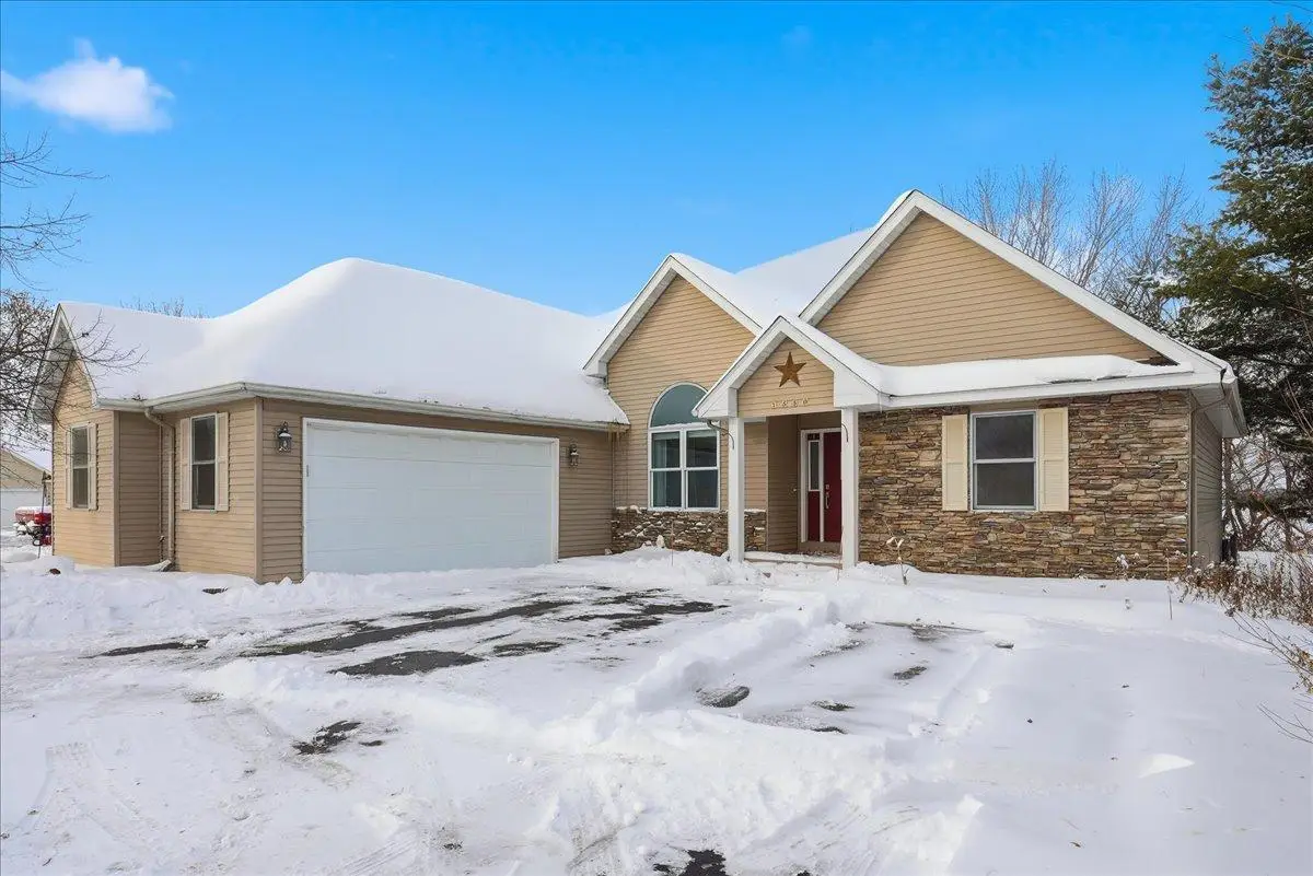 1550 Dutch Heritage Lane, Baldwin, WI 54002 - Image #1