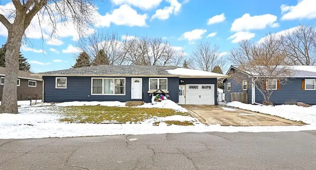 508 Elaine Avenue, Marshall, MN 56258 - Image #1