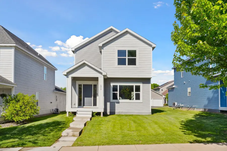 2908 Mark Twain Drive, Chaska, MN 55318 - Image #3