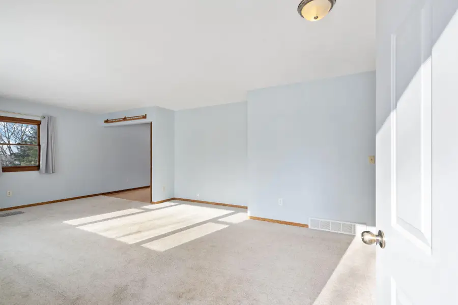 806 Glover Road, Troy, WI 54022 - Image #3