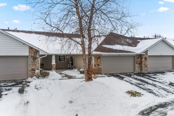 70 Crown Pointe Curve, Hudson, WI 54016