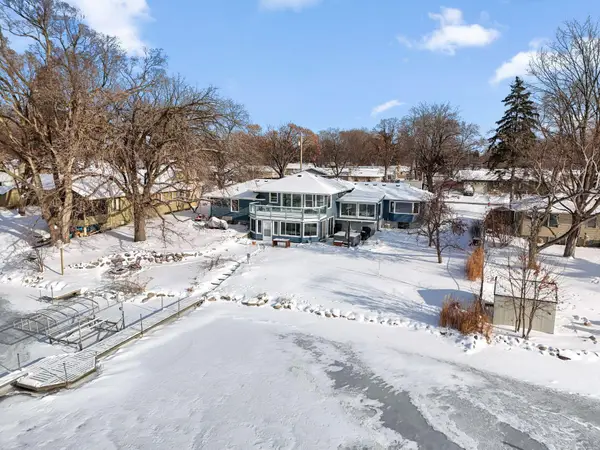 5325 Twin Lake Boulevard E, Brooklyn Center, MN 55429