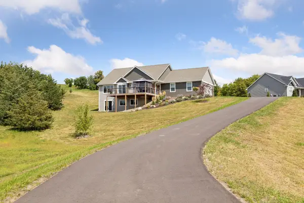 708 Mojo Trail, Hudson, WI 54016