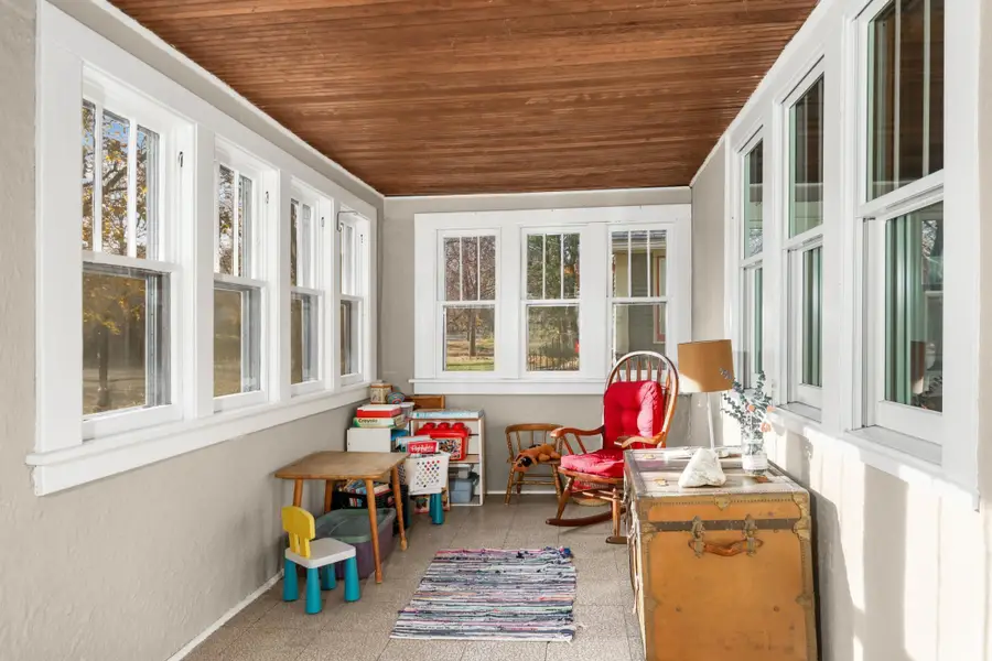 1153 Hawthorne Avenue E, Saint Paul, MN 55106 - Image #3