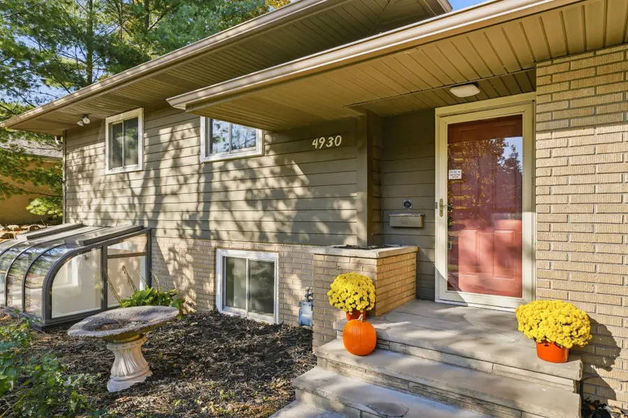 4930 Winsdale Street N, Golden Valley, MN 55422 - Image #2