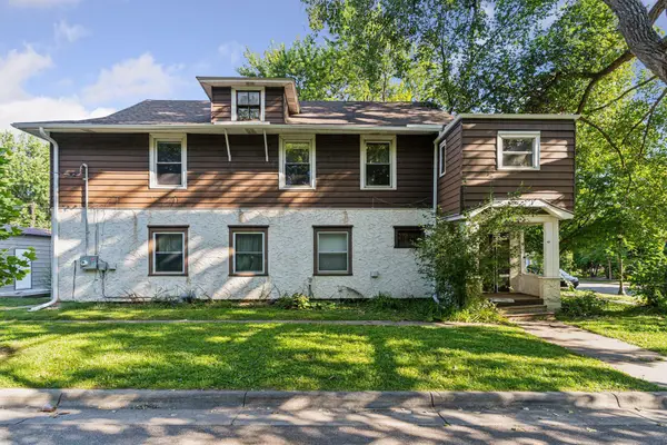 1083 Chatsworth Street N, Saint Paul, MN 55103