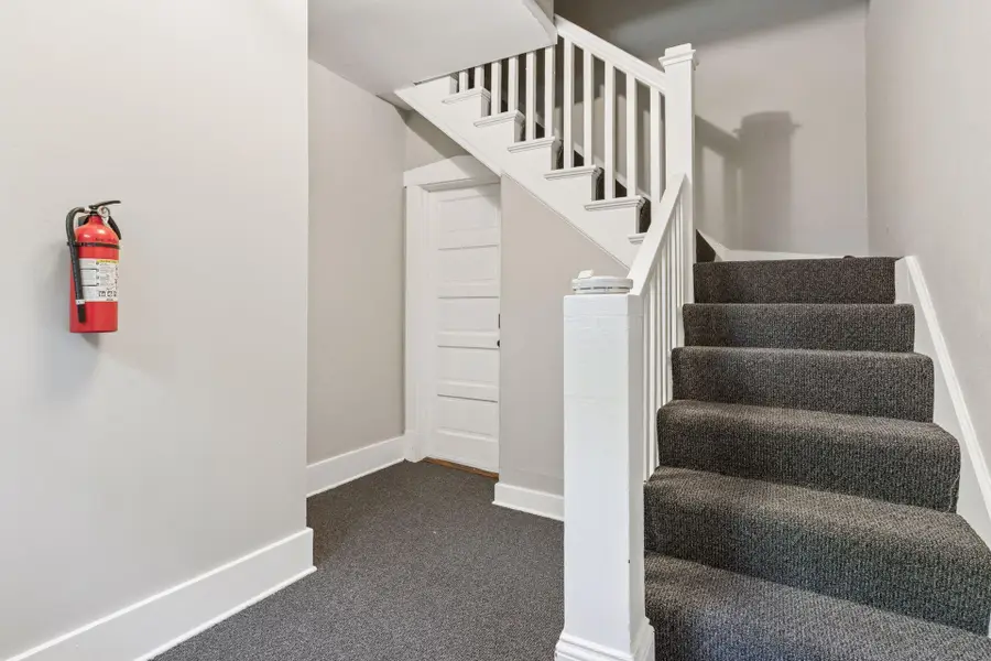 1083 Chatsworth Street N, Saint Paul, MN 55103 - Image #3