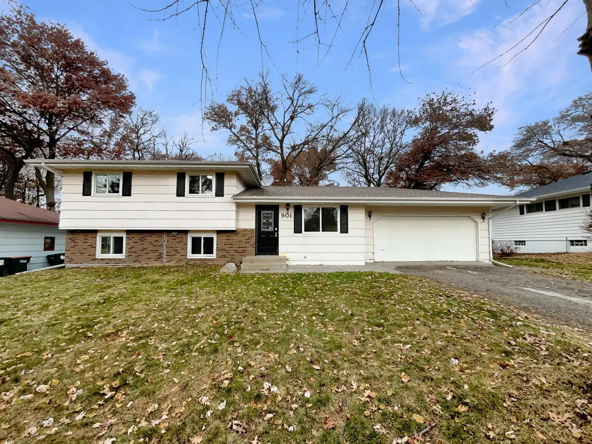 901 Oak Ridge Point Ne, Blaine, MN 55434 - Image #1