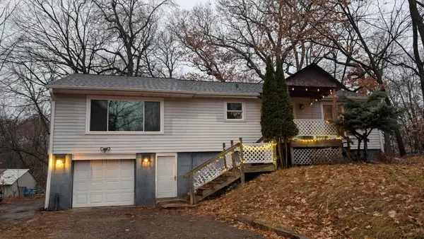 3977 Clover Avenue, Vadnais Heights, MN 55127