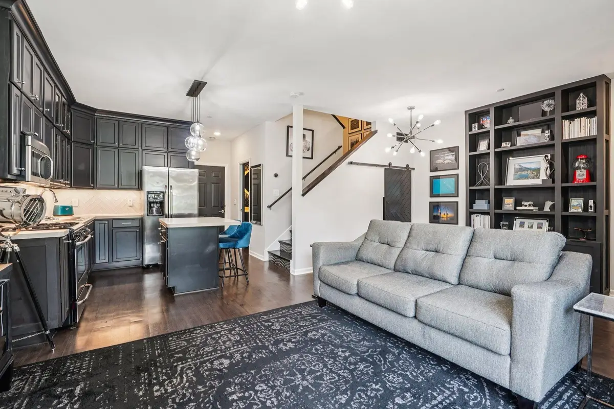 1006 Van White Memorial Boulevard, Minneapolis, MN 55411 - Image #1