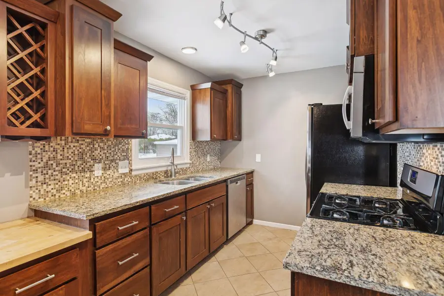 6342 Girard Avenue N, Brooklyn Center, MN 55430 - Image #3