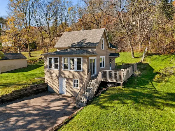 700 Main Street W, Carver, MN 55315