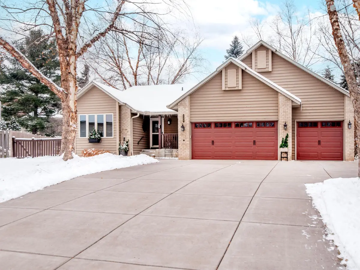 129 Hemlock Place, Vadnais Heights, MN 55127 - Image #1