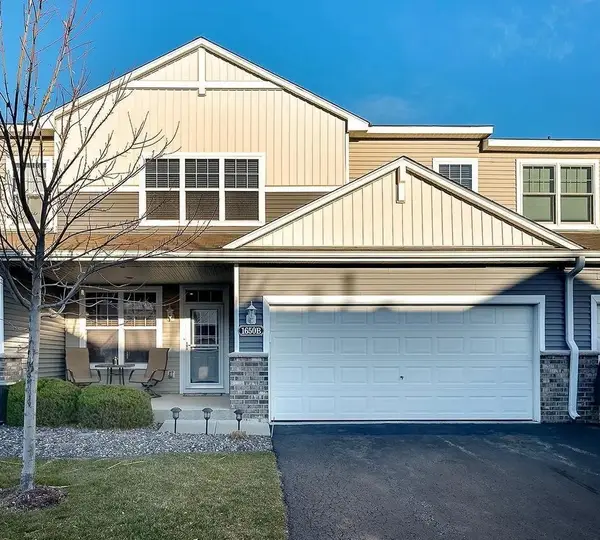 1650 White Pine Way #B, Carver, MN 55315