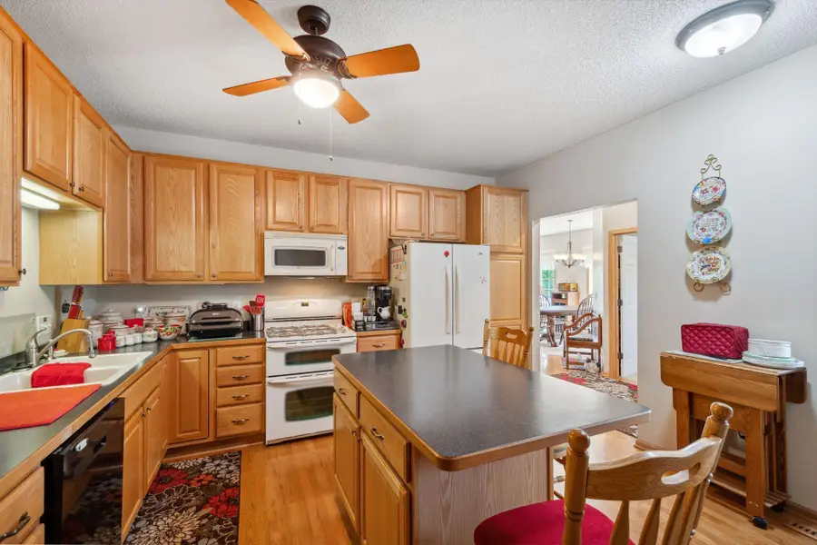 17830 Glasgow Way, Lakeville, MN 55044 - Image #3