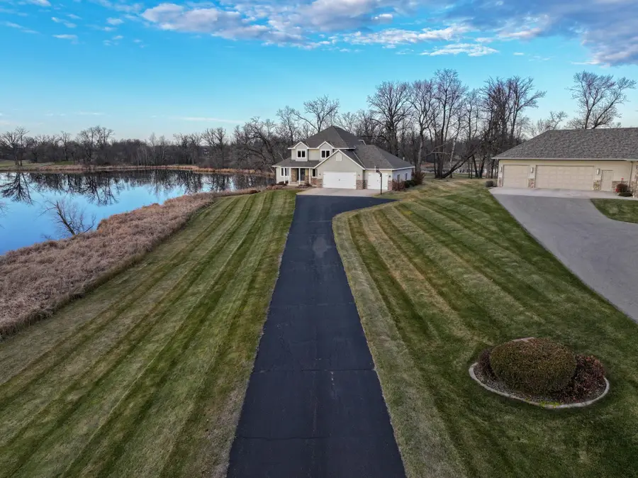 1197 Moorstone Drive Ne, Alexandria, MN 56308 - Image #2